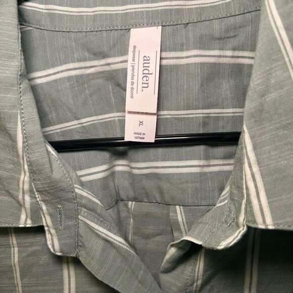 NWT Auden Button Up Top Size XL - Picture 3 of 5